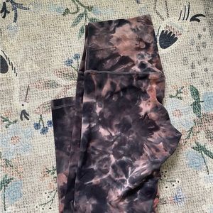 EEUC (worn once) Lululemon Align Diamond Dye 23” size 6